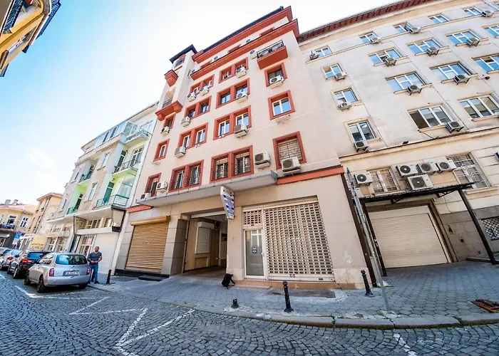 Апартамент Downtown Life София